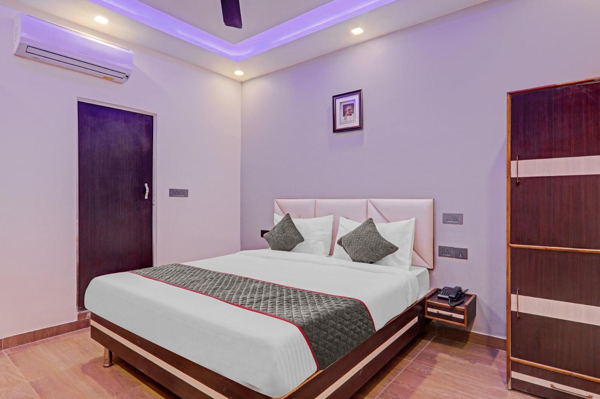 Отель Super Townhouse Riddhi Residency Лакхнау Экстерьер фото
