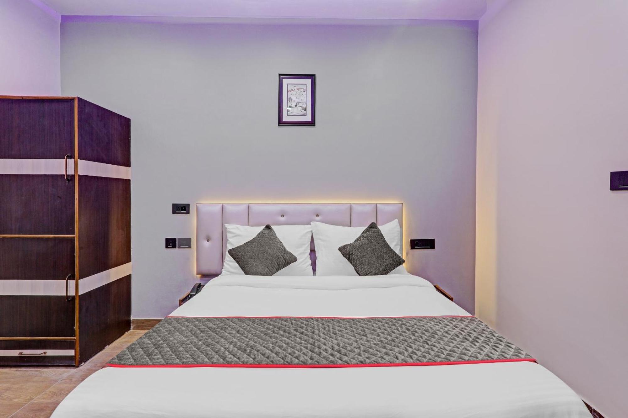 Отель Super Townhouse Riddhi Residency Лакхнау Экстерьер фото