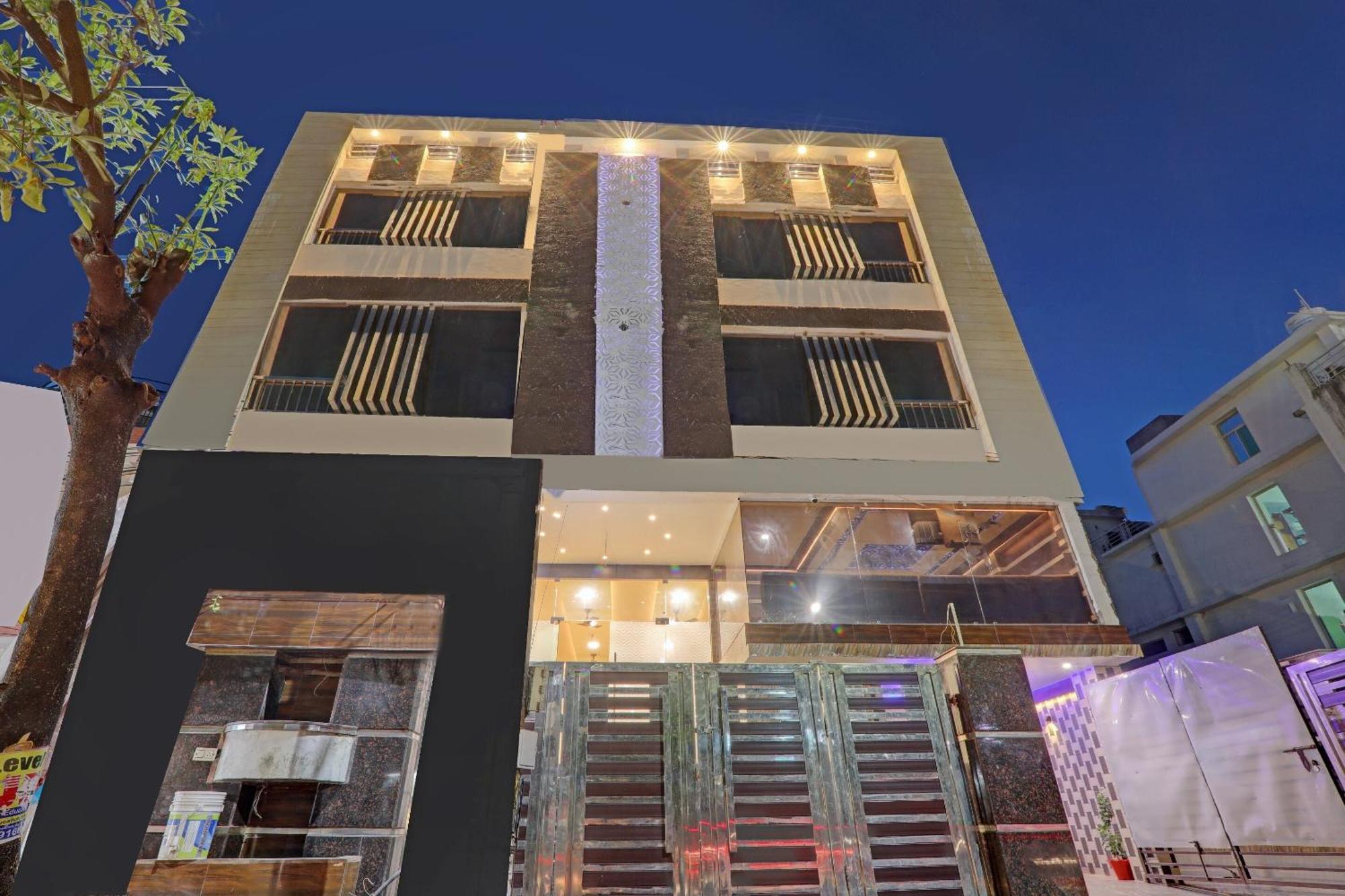 Отель Super Townhouse Riddhi Residency Лакхнау Экстерьер фото